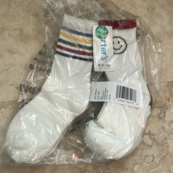 💕HP💕NWT! Carter’s 6 pack white socks - size 8 & up - Picture 1 of 4